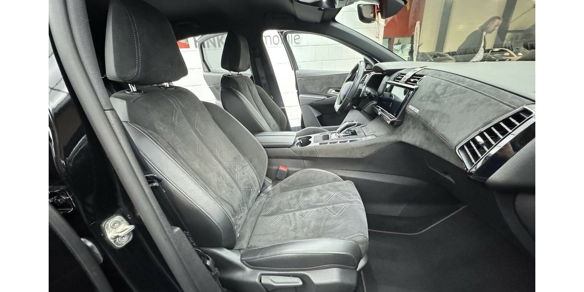 DS Automobiles DS7 Crossback 300 4x4 Performance Line 1.Hand 133.100 km 19.660 &euro; Lich 35423