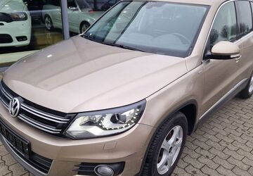 VW Tiguan 122.077 km 10.990 &euro; Ehringshausen 35630