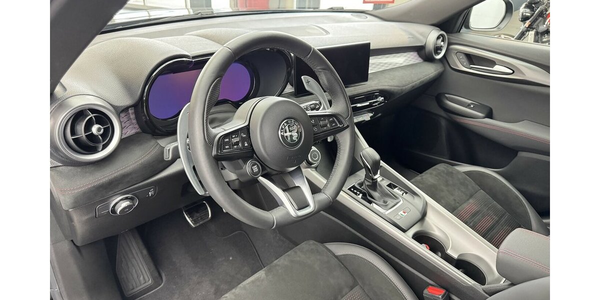 Alfa Romeo Tonale 1.5 VGT Veloce 48 V Hybrid LED 3.300 km 31.880 &euro; Lich 35423