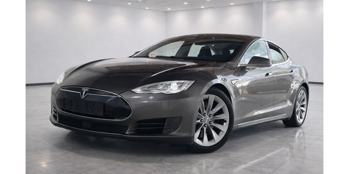 Tesla Model S 181.500 km 16.840 &euro; Gießen 35396