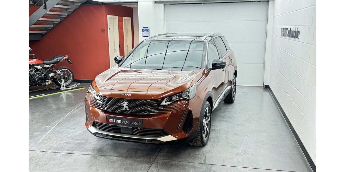 Peugeot 5008 GT 130 PT EAT 8 AHK 1.Hand 7 Sitze 13.300 km 26.620 &euro; Lich 35423